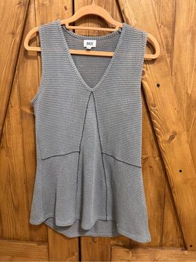BKE Gray V-Neck Sleeveless Knit Peplum Tank